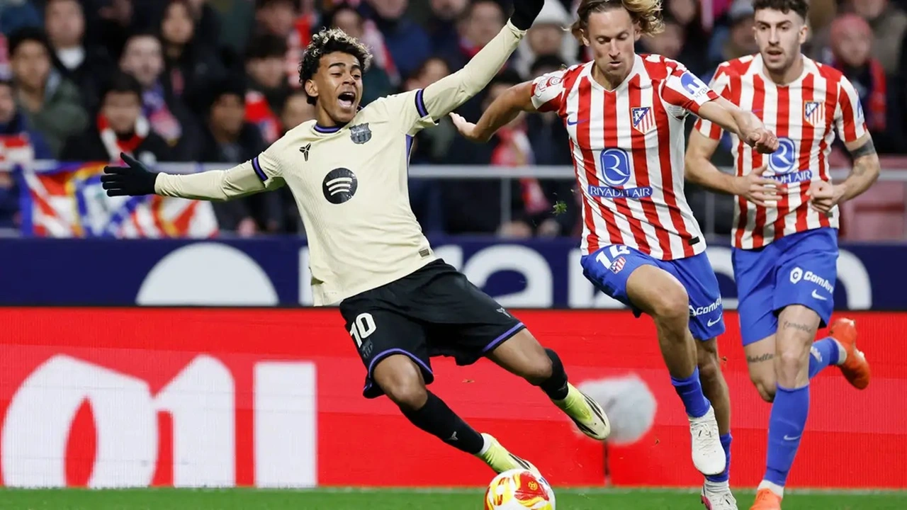 توقيت مواجهة برشلونة وأتلتيكو مدريد المرتقبة ضمن منافسات كأس الملك والوسائل الناقلة للمباراة